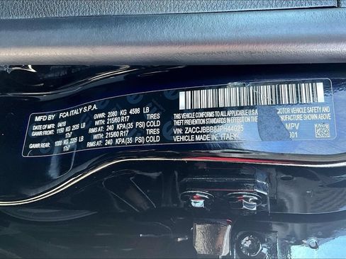 Used 2018 Jeep Renegade Latitude w/ Cold Weather Group AWD/4WD image 29