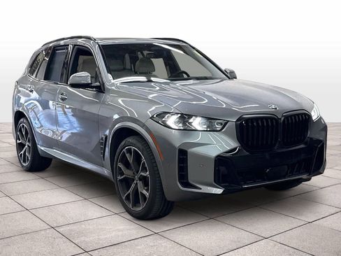 Used 2025 BMW X5 xDrive40i w/ Executive Package AWD/4WD image 2