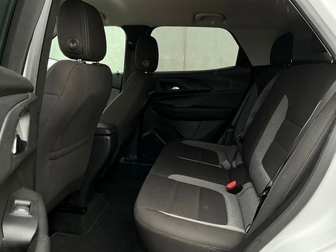 Used 2025 Chevrolet TrailBlazer LT image 11