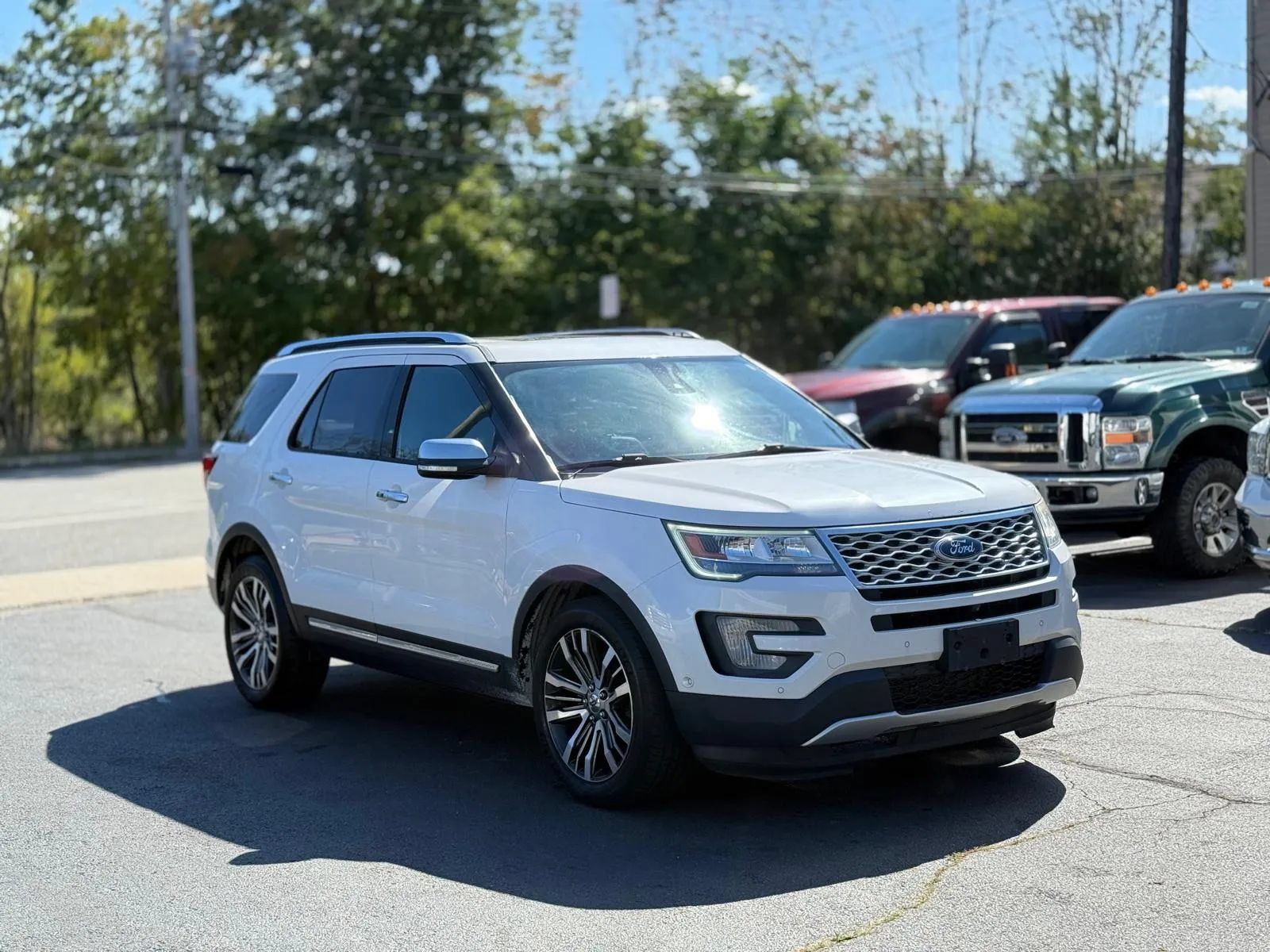 Used 2017 Ford Explorer Platinum AWD/4WD image 6
