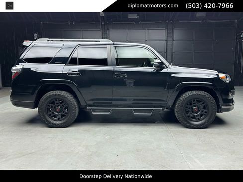 Used 2020 Toyota 4Runner Nightshade image 8