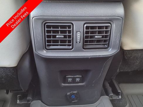 Used 2020 Toyota RAV4 XLE Premium FWD image 15