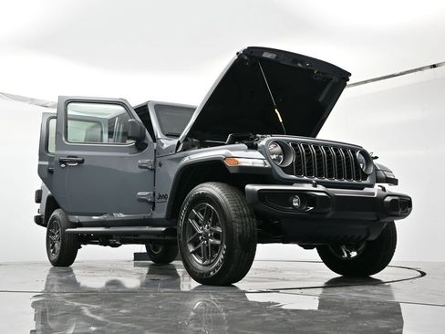 New 2026 Jeep Gladiator Sport AWD/4WD image 48