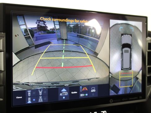 Used 2024 Toyota Sequoia Platinum image 35