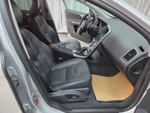 Used 2015 Volvo XC60 T6 image 13