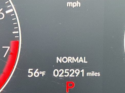 Used 2024 Honda HR-V LX image 12