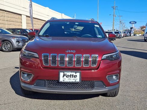 Used 2019 Jeep Cherokee Limited image 2