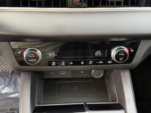 Used 2024 Mitsubishi Outlander Ralliart image 30