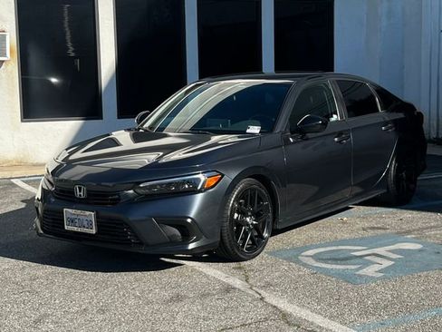 Used 2024 Honda Civic Sport image 4