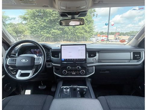 Used 2024 Ford Expedition Max XLT RWD image 11