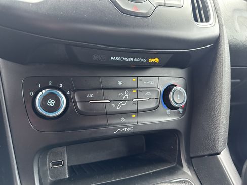 Used 2015 Ford Focus ST image 22