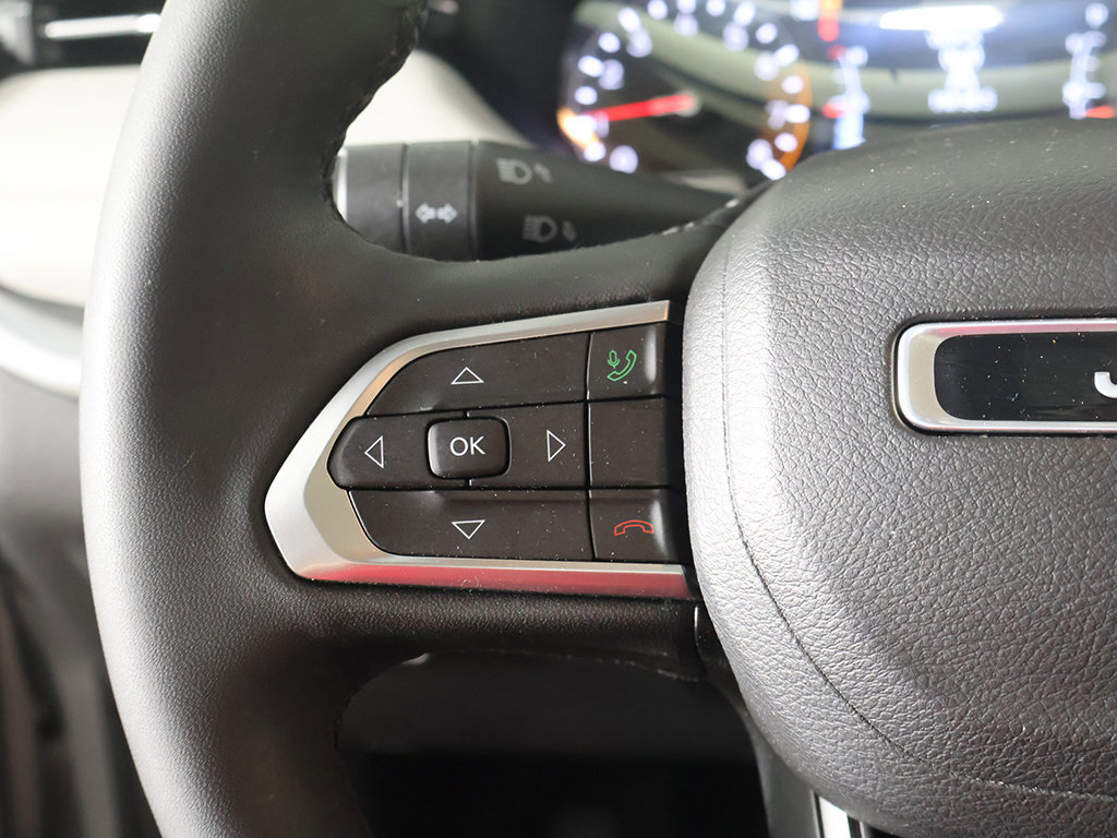 Used 2023 Jeep Compass Limited w/ Sun and Sound Group AWD/4WD image 43