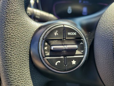 Used 2024 Kia Soul LX w/ Option Group 015 FWD image 22