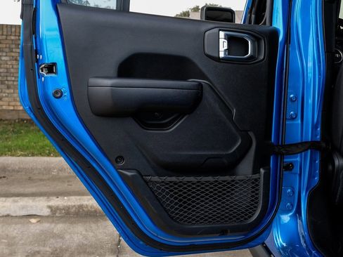 Used 2021 Jeep Gladiator Willys image 55