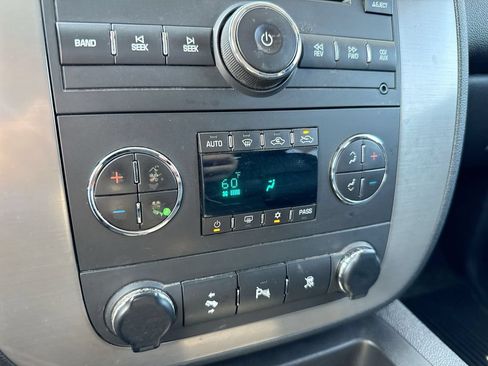 Used 2009 GMC Sierra 2500 SLT w/ SLT Convenience Package AWD/4WD image 15