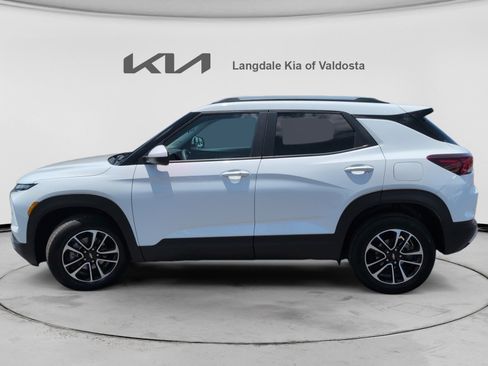 Used 2025 Chevrolet TrailBlazer LT AWD/4WD image 10
