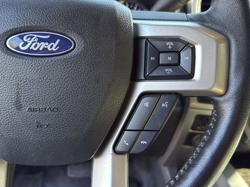 Certified 2022 Ford F250 Lariat w/ Lariat Ultimate Package image 13