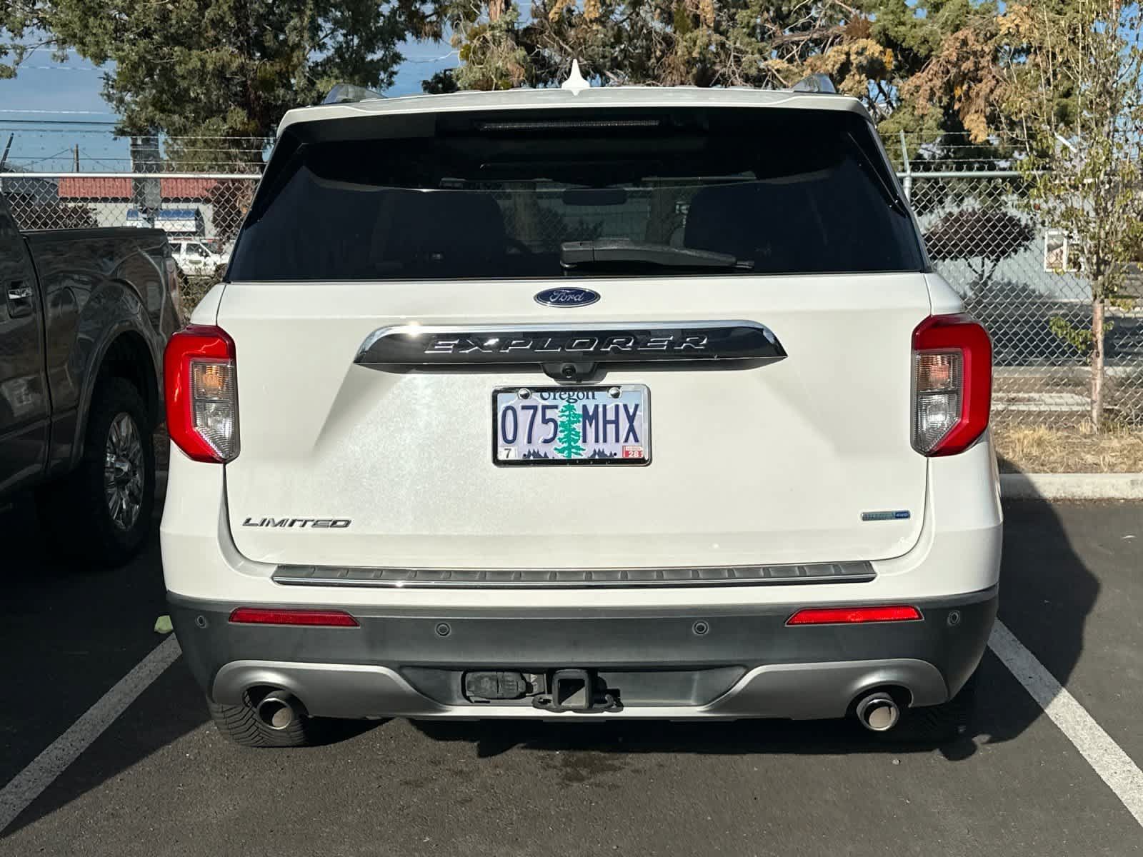 Used 2020 Ford Explorer Limited w/ Class III Trailer Tow Package AWD/4WD image 5