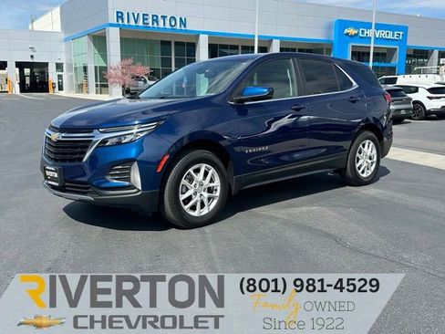 Used 2022 Chevrolet Equinox LT w/ LPO, Cargo Package AWD/4WD image 1