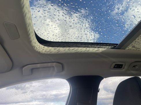 Used 2022 Volvo V60 T5 Cross Country w/ Climate Package image 28