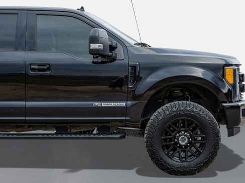 Used 2019 Ford F250 Lariat w/ Lariat Ultimate Package image 8