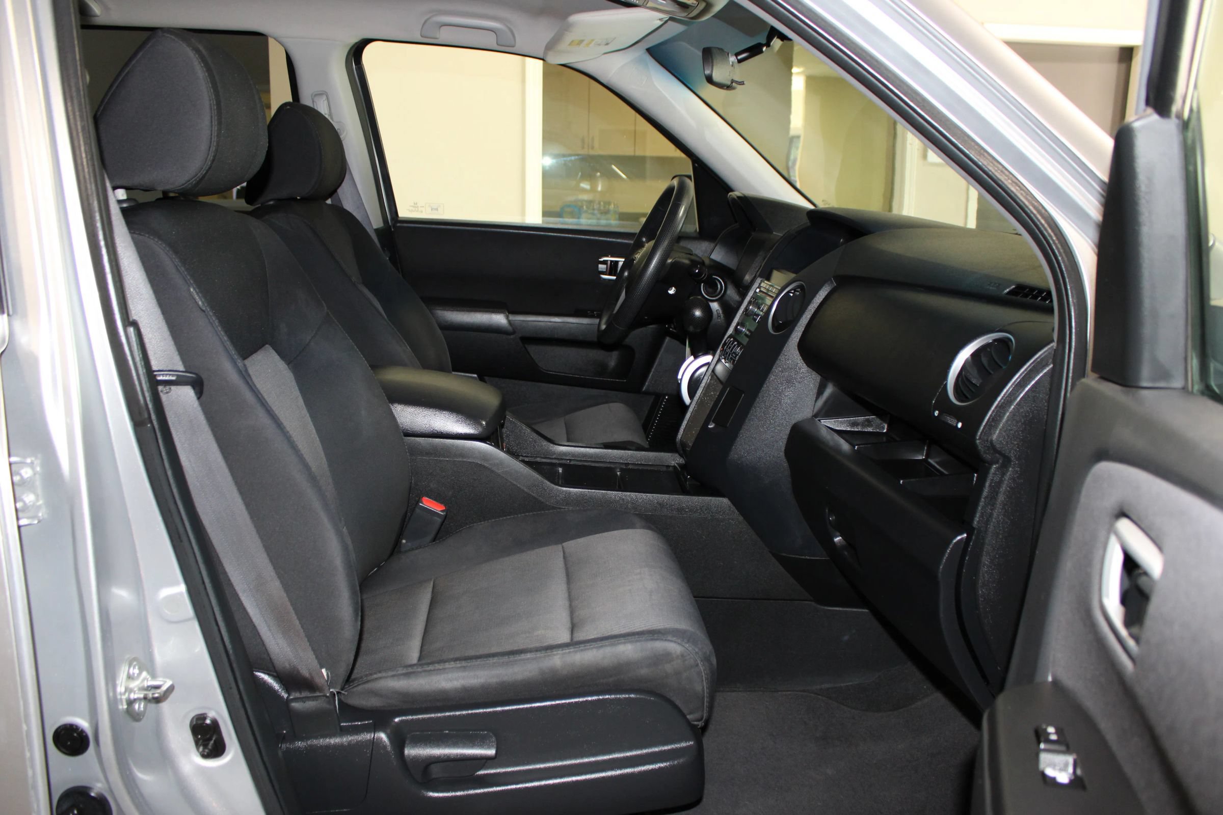 Used 2010 Honda Pilot EX image 29