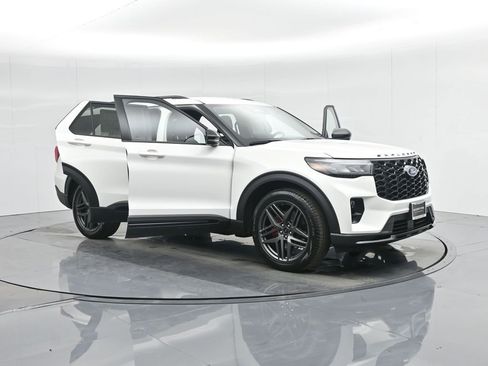 New 2025 Ford Explorer ST w/ Sun And Sound Package image 32