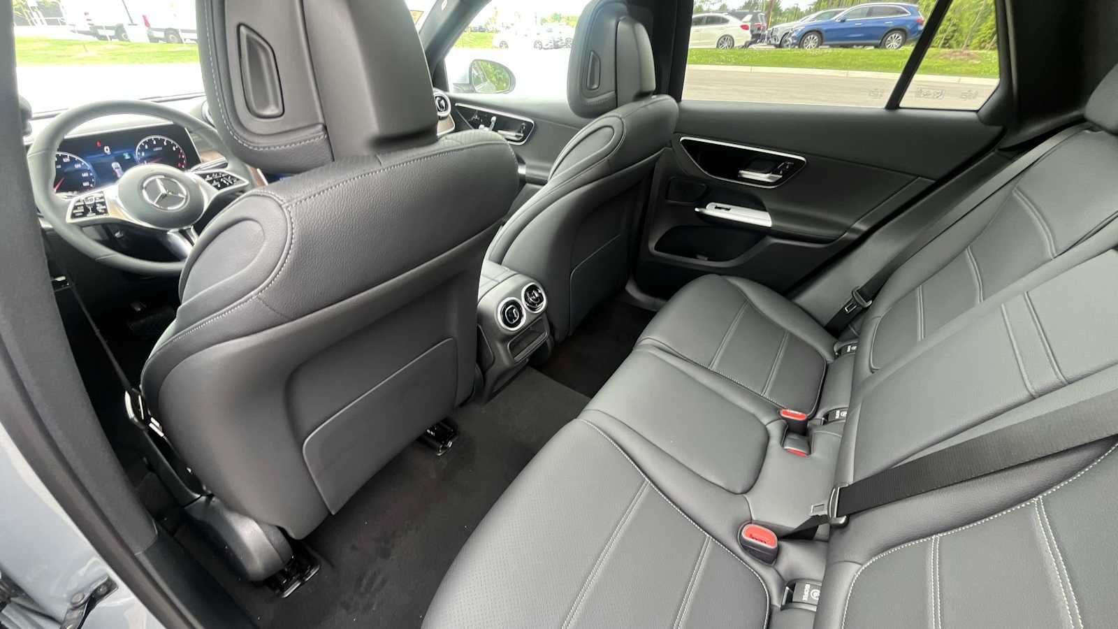 Used 2026 Mercedes-Benz GLC 300 4MATIC image 14