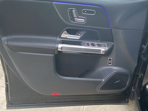 New 2024 Mercedes-Benz GLB 250 4MATIC image 12