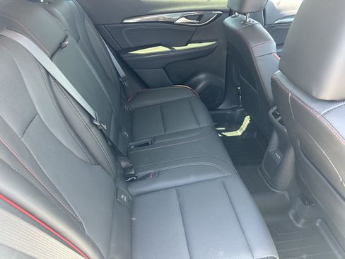 Certified 2022 Buick Envision Essence w/ Technology Package I AWD/4WD image 16