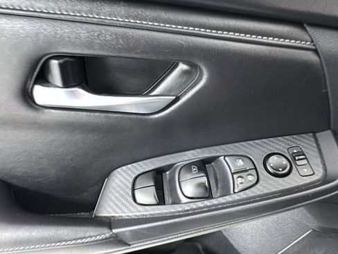 Certified 2024 Nissan Sentra SV image 17