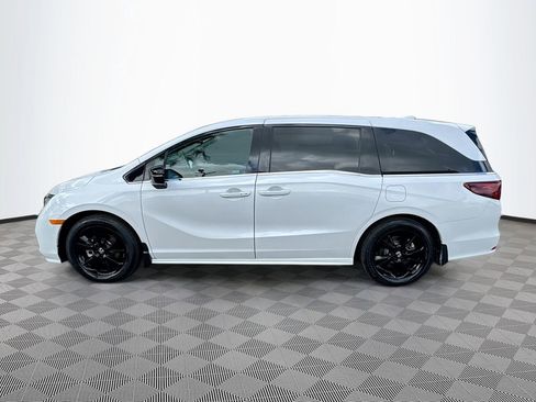 Used 2024 Honda Odyssey Sport image 9
