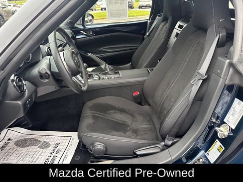 Certified 2025 MAZDA MX-5 Miata Club w/ Appearance Package RWD image 11