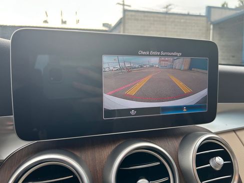 Used 2019 Mercedes-Benz C 300 4MATIC Sedan image 17