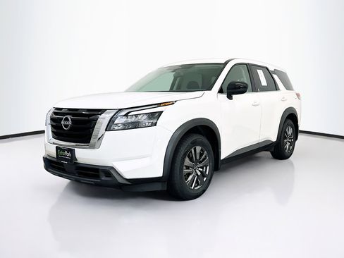 Used 2023 Nissan Pathfinder S AWD/4WD image 3