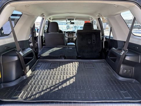 Certified 2019 Toyota 4Runner SR5 image 7