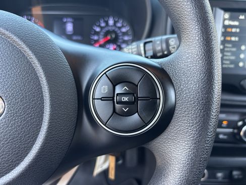 Used 2020 Kia Soul LX FWD image 26