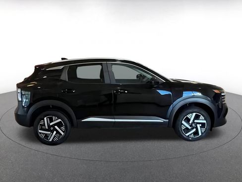 Used 2026 Nissan Kicks SV FWD image 10