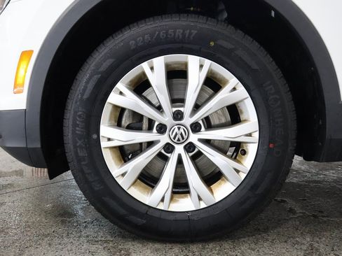 Used 2018 Volkswagen Tiguan SE image 5