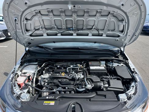 Used 2025 Toyota Corolla LE image 31