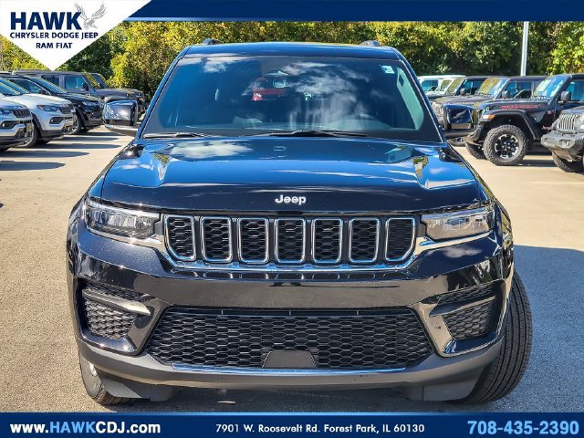 Certified 2025 Jeep Grand Cherokee Laredo X w/ Luxury Tech Group I AWD/4WD image 4