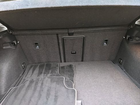 Used 2019 Volkswagen e-Golf SE w/ Driver Assistance Package image 26