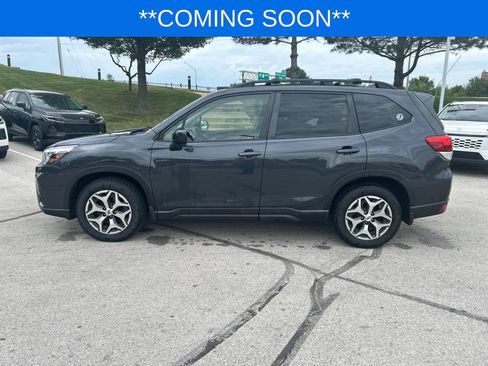 Used 2019 Subaru Forester Premium AWD/4WD image 10