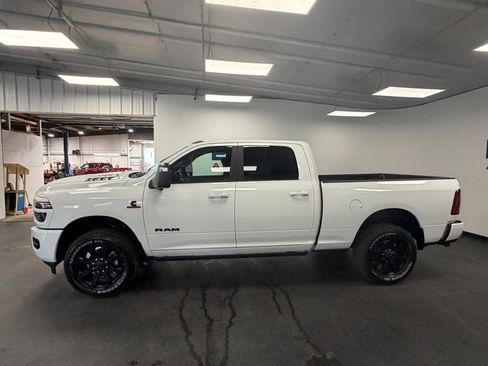 New 2026 RAM 3500 Laramie AWD/4WD image 5