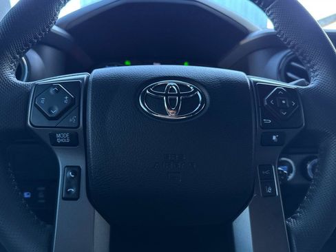 Used 2022 Toyota Tacoma TRD Off-Road image 25