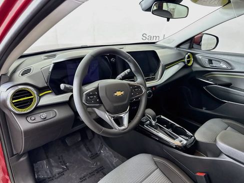 Used 2026 Chevrolet Trax LT w/ Driver Confidence Package FWD image 10