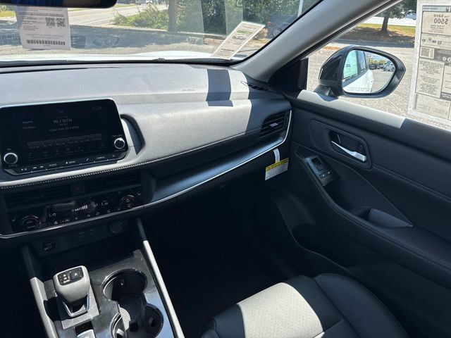 New 2026 Nissan Rogue Dark Armor AWD/4WD image 19