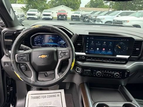 Used 2025 Chevrolet Silverado 3500 High Country AWD/4WD image 18