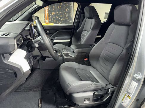 Used 2024 Toyota Tacoma TRD Off-Road image 15