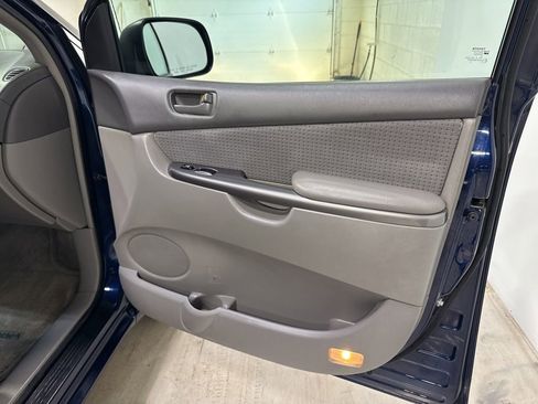 Used 2006 Toyota Sienna FWD image 35